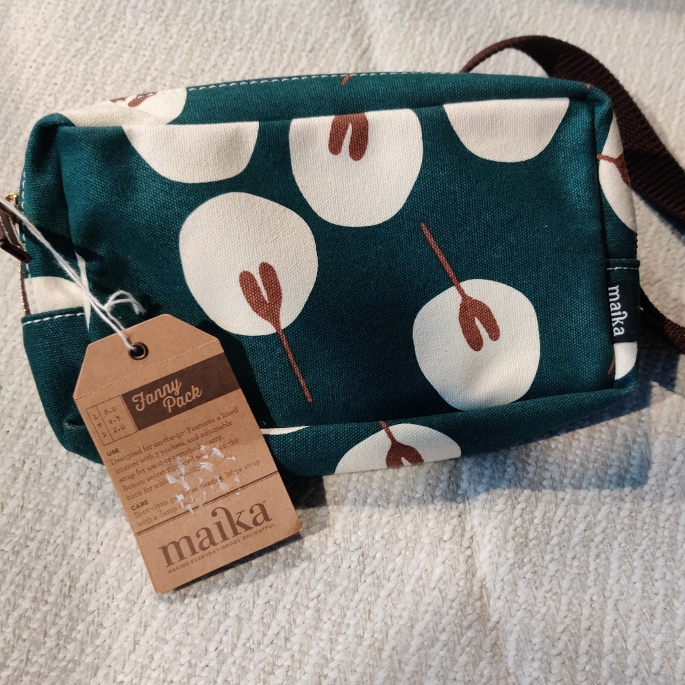 Maika NWT Large Canvas Fanny Pack/ Cross Body Bag